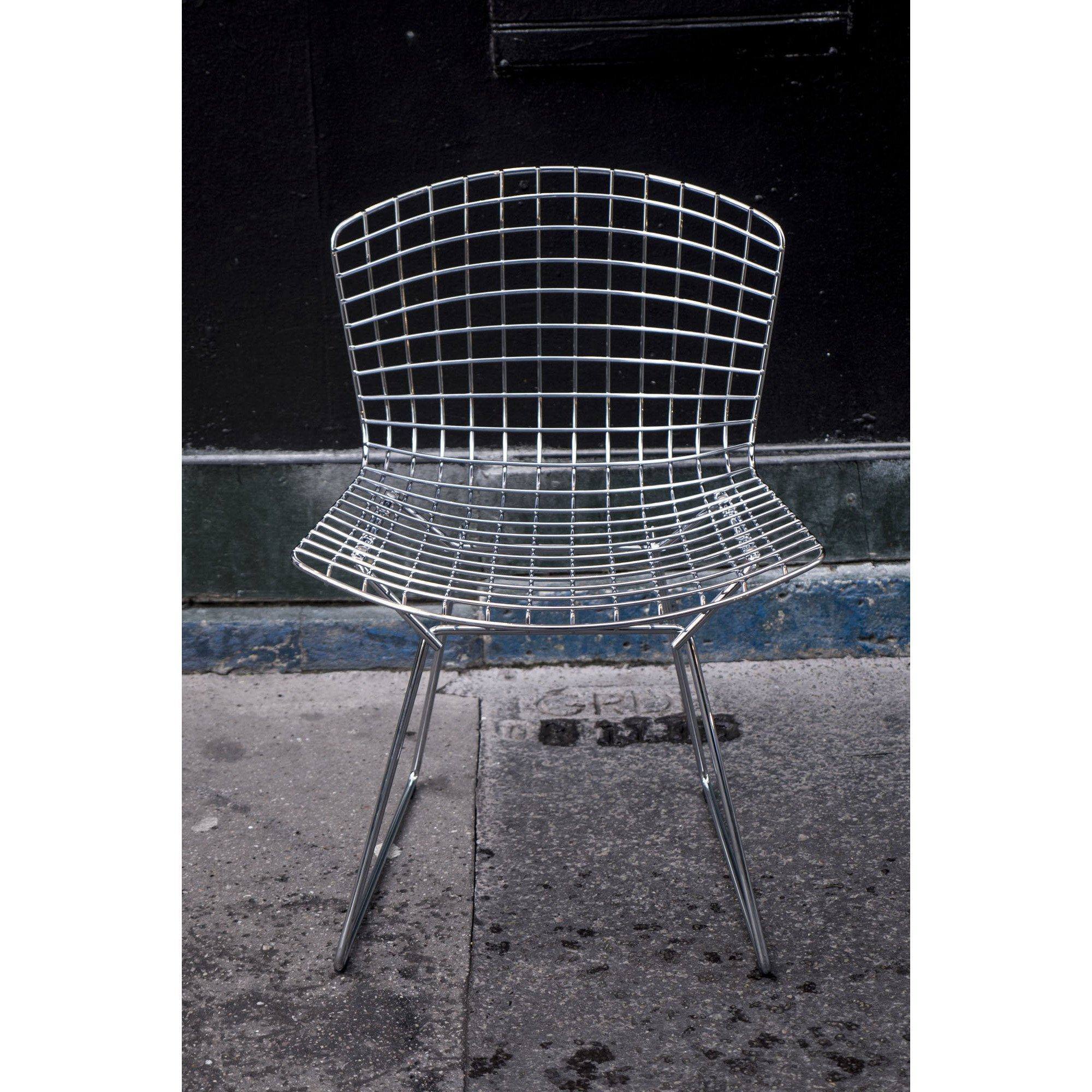White Wire chair with original cake by Harry Bertoia for Knoll