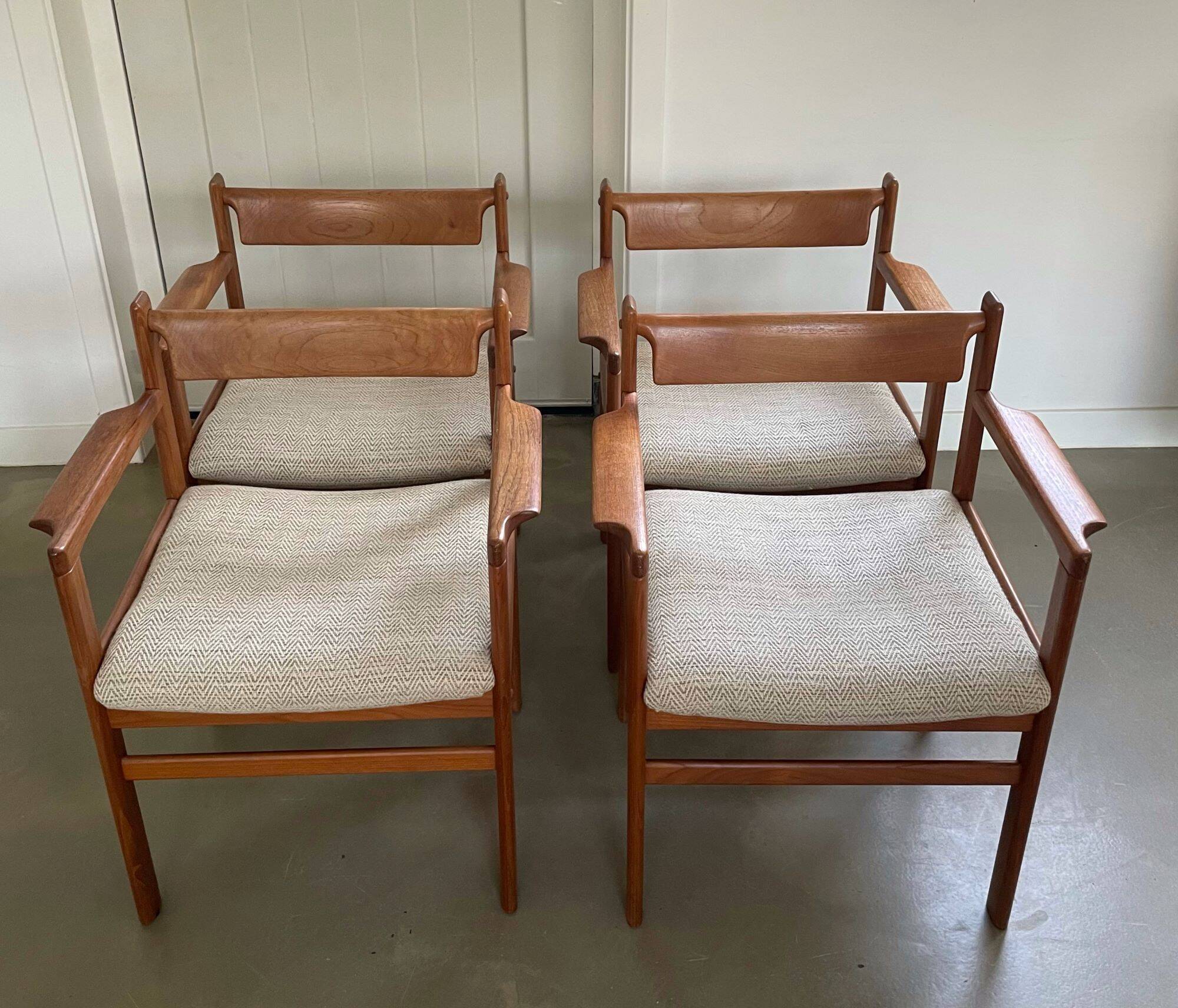 Set of wooden chairs, H.W. Klein for Bramin, Denmark, 1960s
