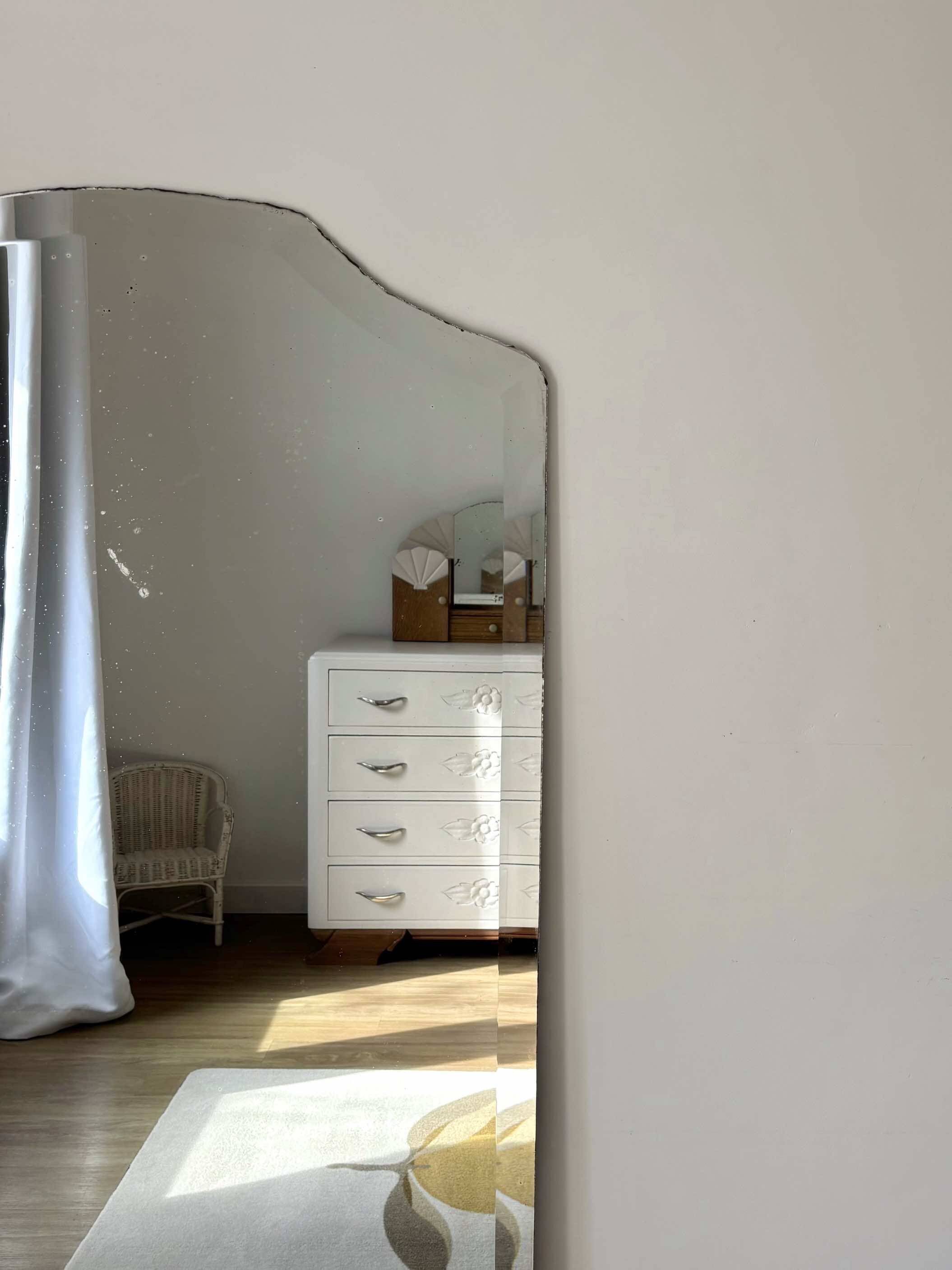 Large bevelled mirror