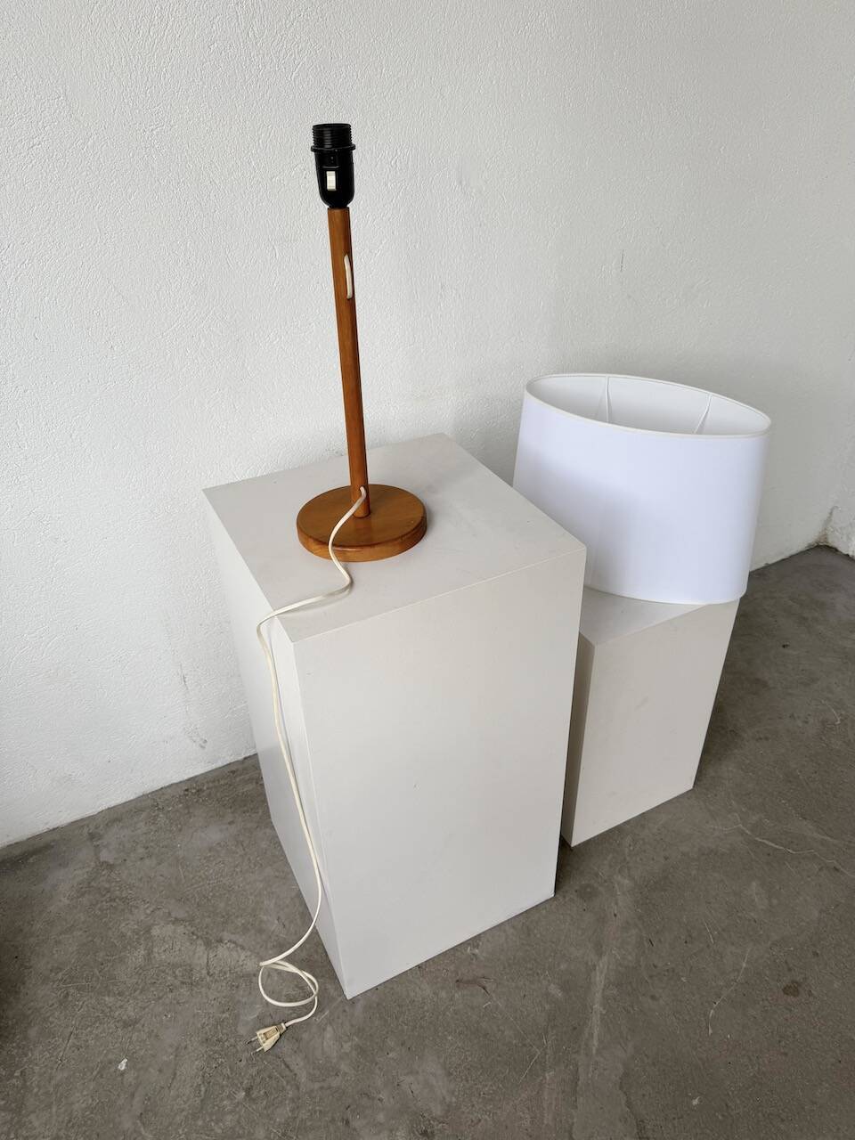 70s oak wood table lamp