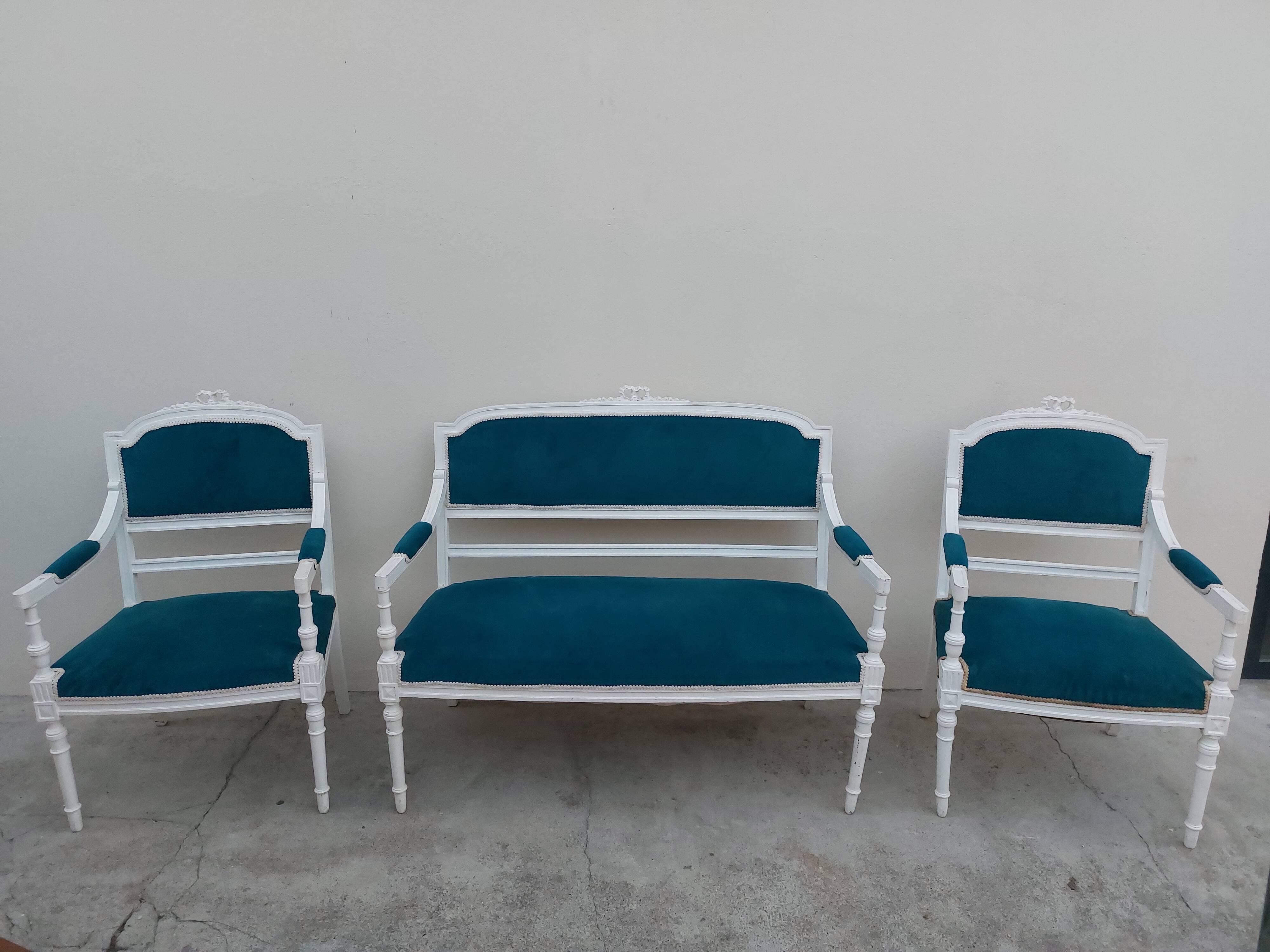 Louis XVI style living room set with bench and 2 armchairs