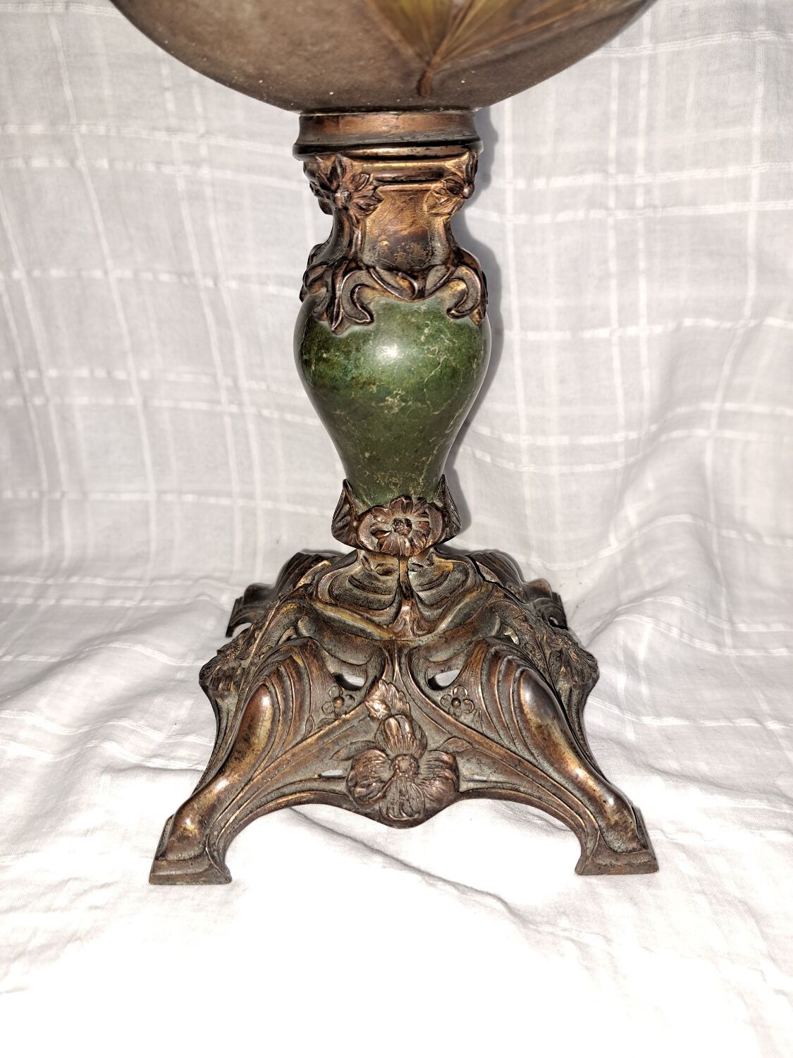 Art deco oil lamp