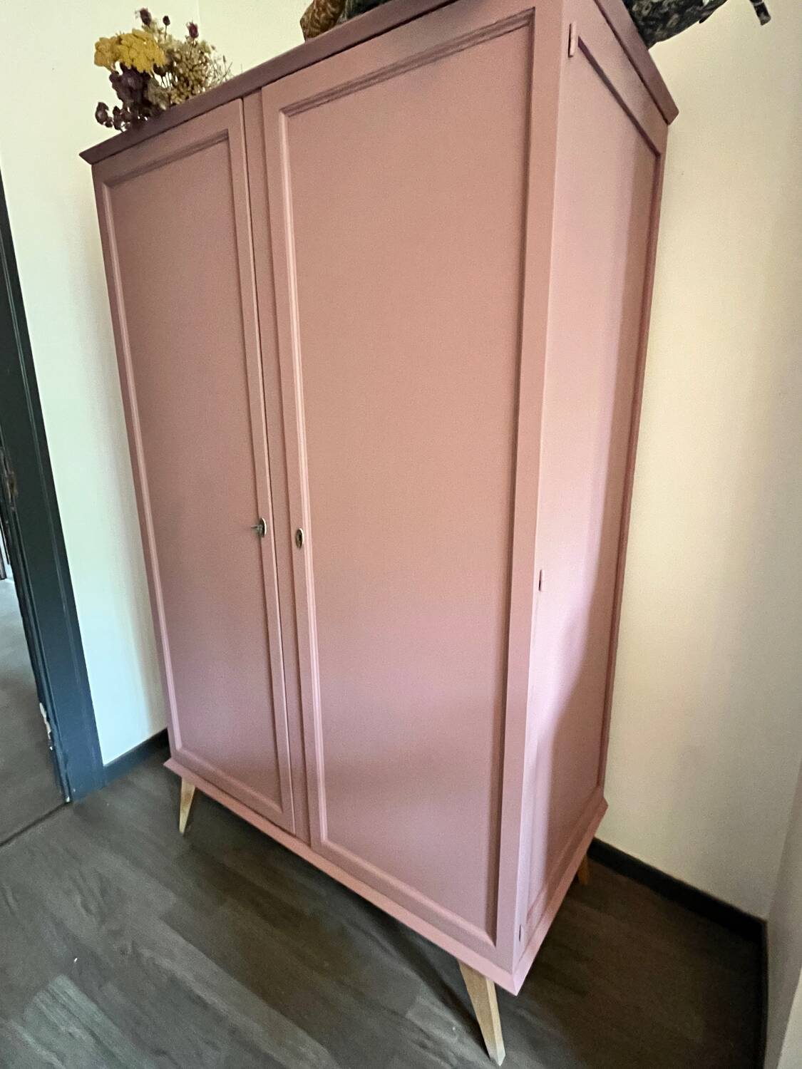 Wardrobe compass feet pink haberdashery