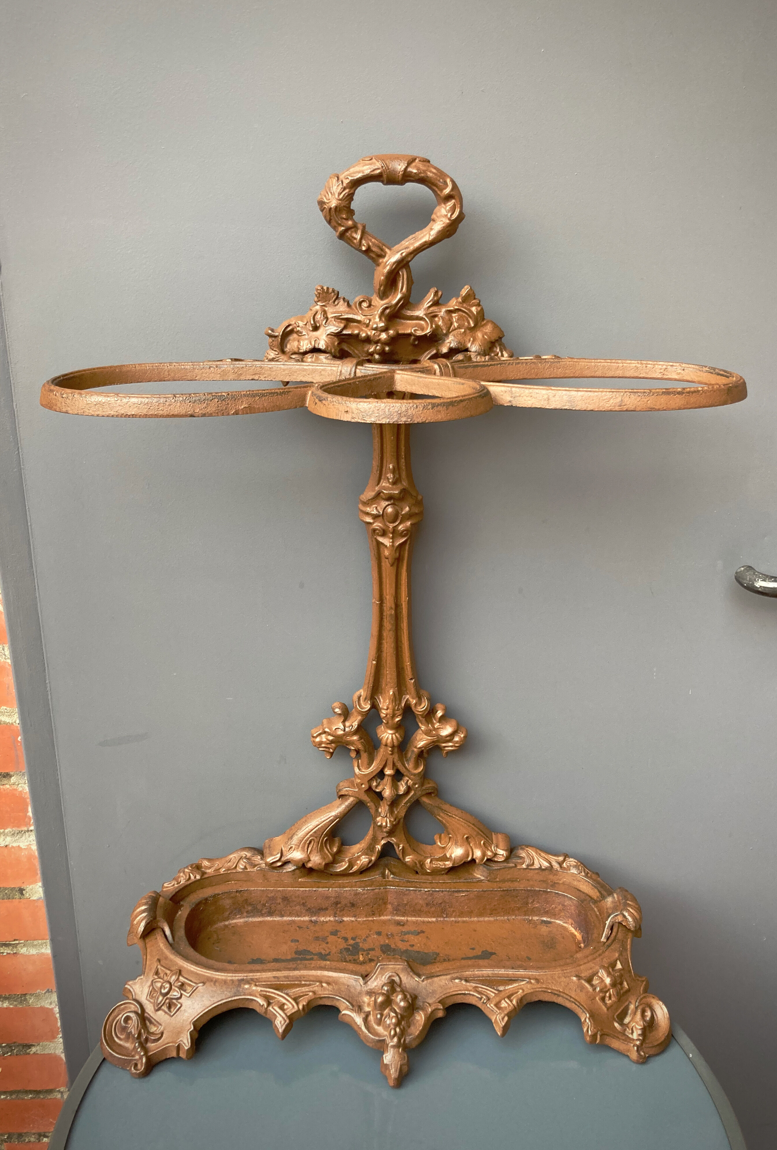 Art Nouvelles cast iron umbrella holder