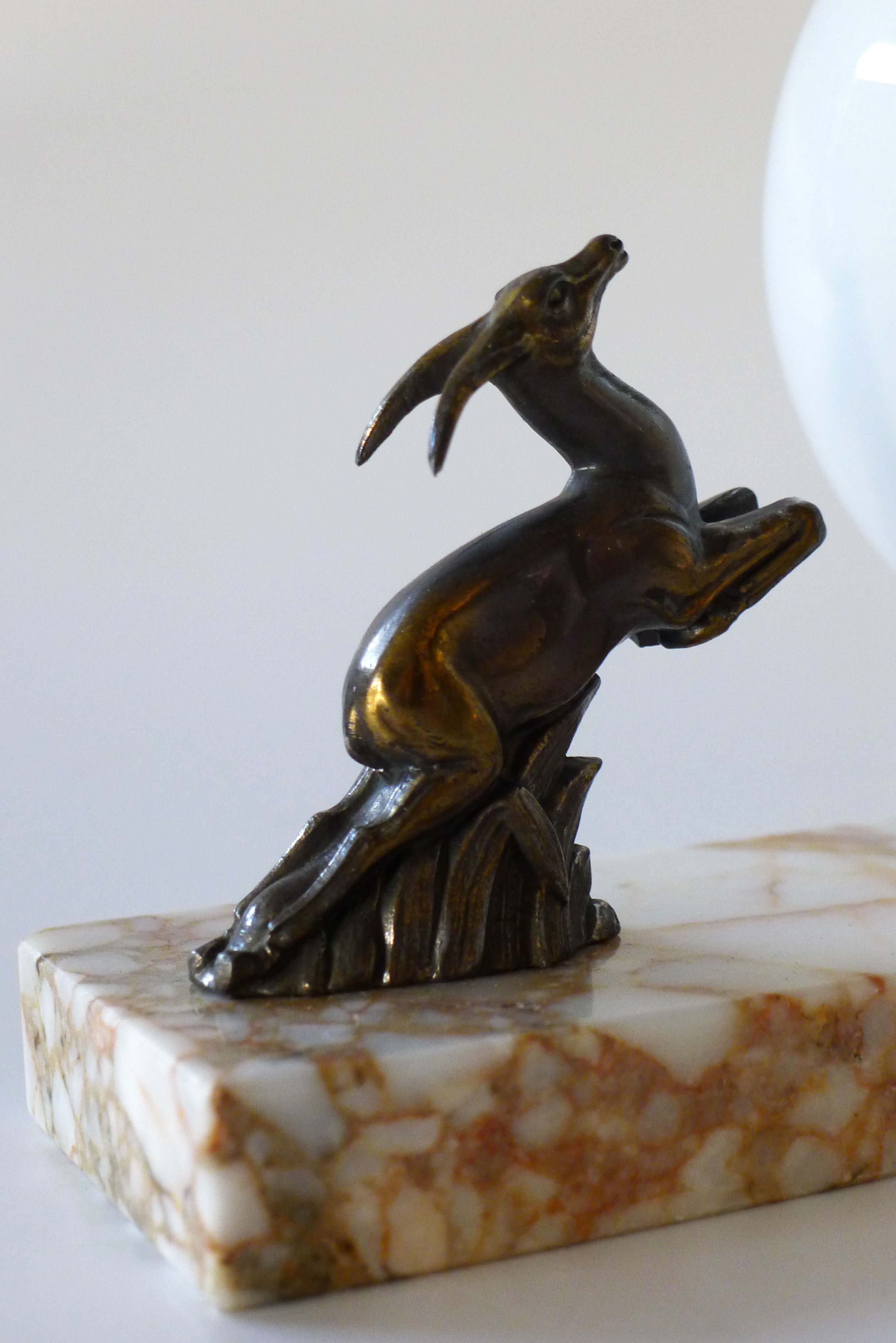 Art Deco lamp opalin globe on marble - gazelle