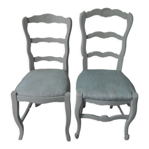 Duo de chaises dépareillées