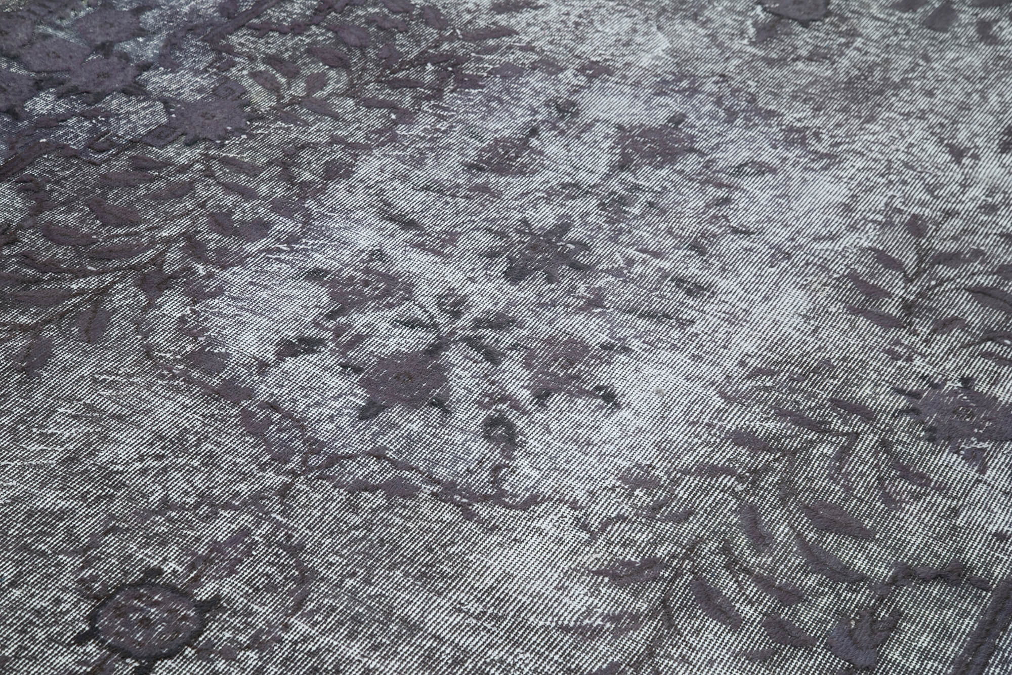 Hand-Knotted Hi-Low Pile Oriental 1970s 204 cm x 320 cm Grey Rug