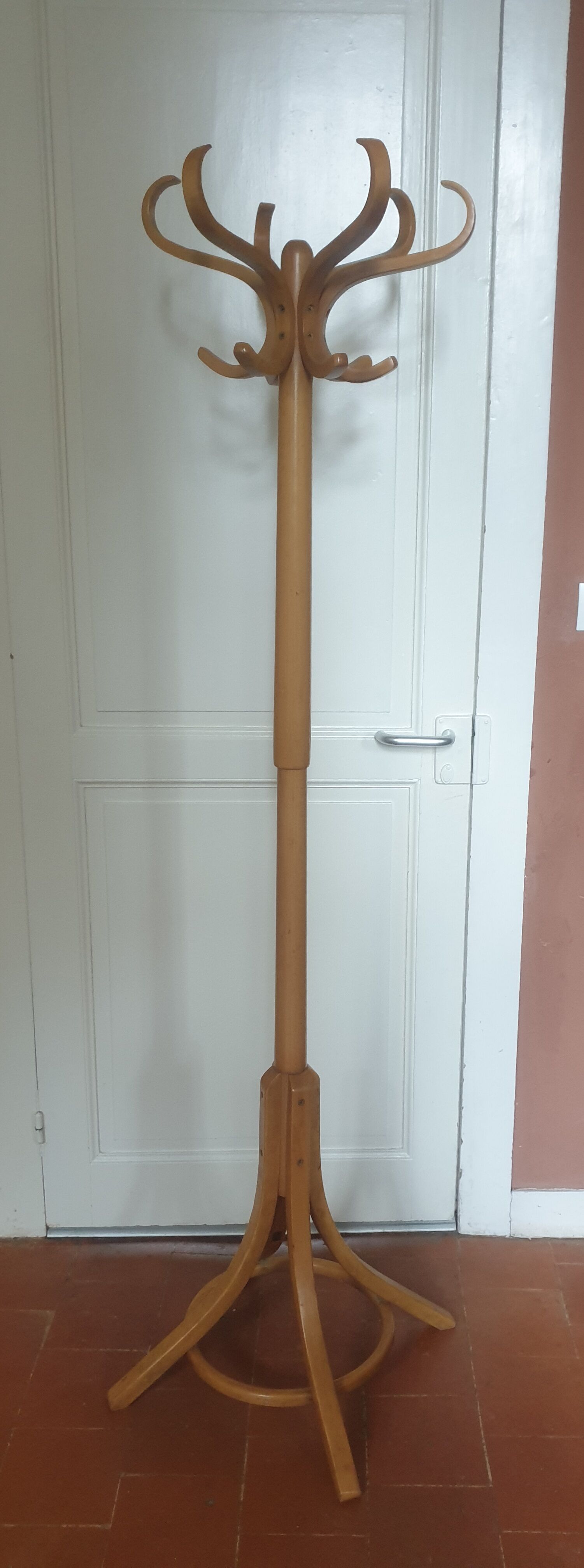 Porte manteau perroquet baumann