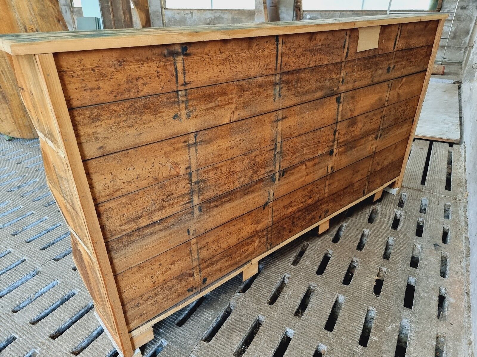 Old grutter cabinet shop cabinet