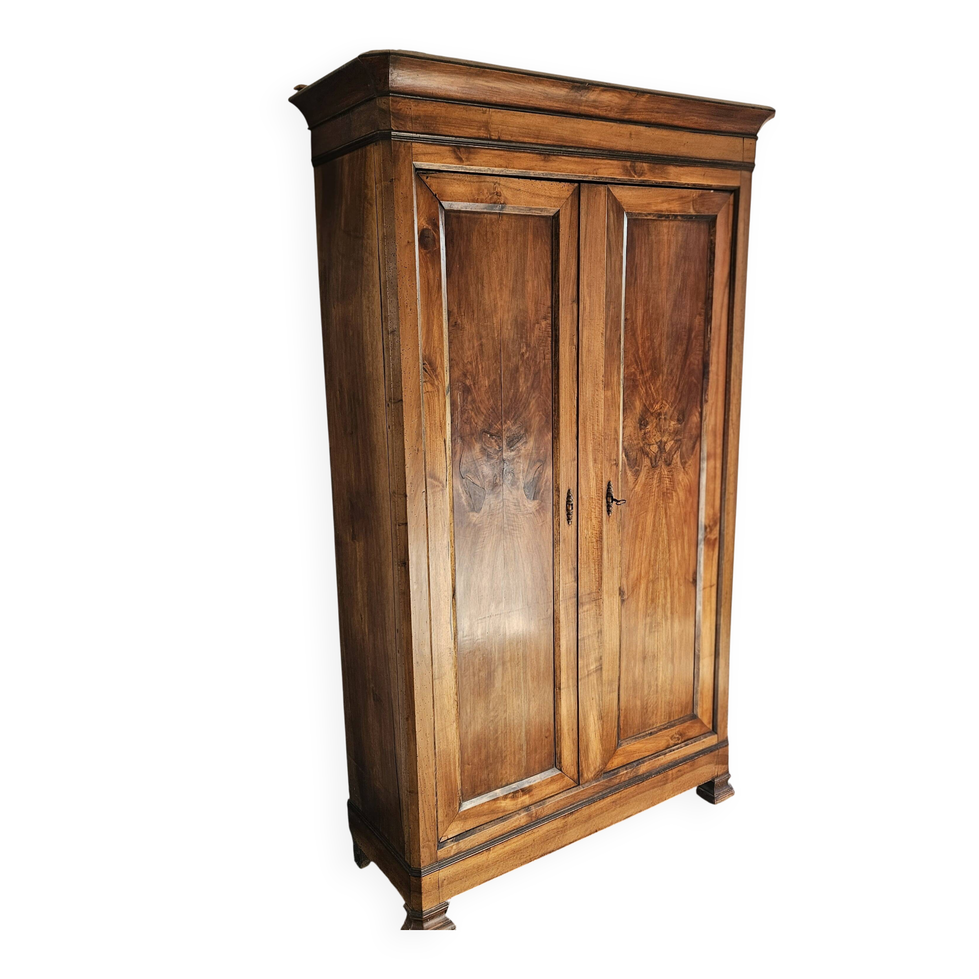Walnut wardrobe, late 19th century