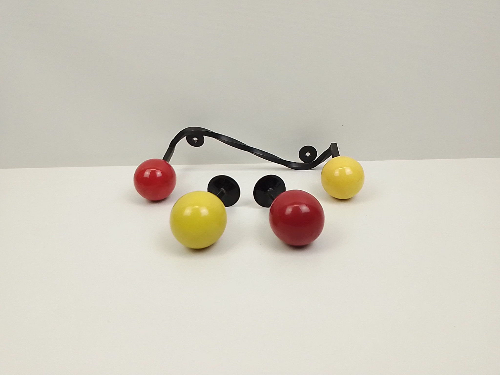 Vintage hook 2 hooks and 2 individual hooks in black metal and tricolor wood