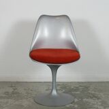 Chaises Tulip d’Eero Saarinen – Édition 50e Anniversaire par Knoll