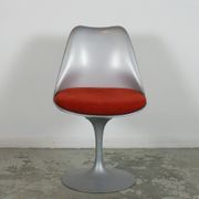 Eero Saarinen's Tulip Chairs – 50th Anniversary Edition by Knoll