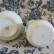 2 small vintage jugs