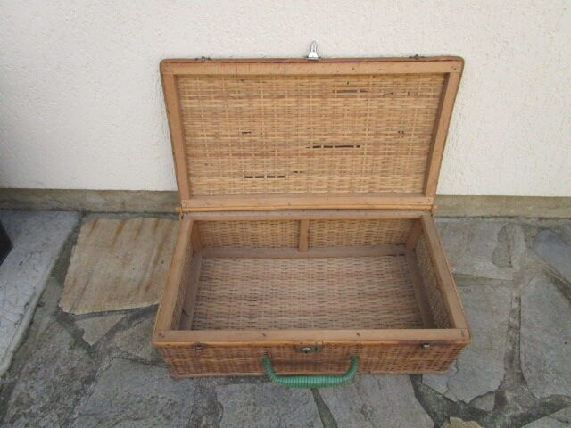 Valise ancienne en osier