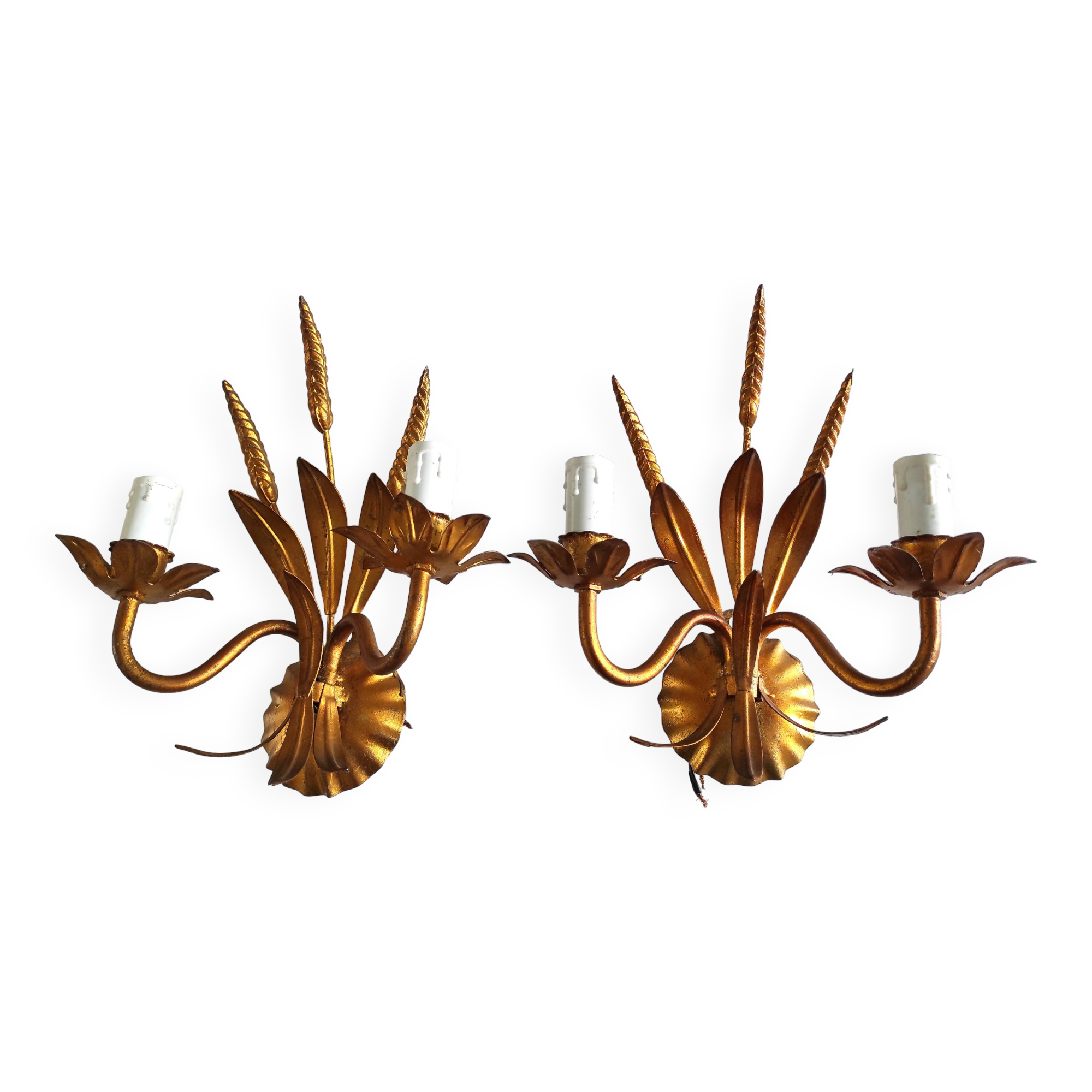 Pair of wall lights with ears of wheat decor