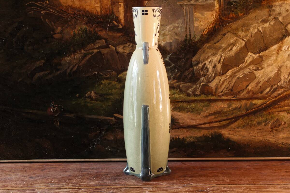 Art Deco vase, Fives Lille, Gustave de Bruyn