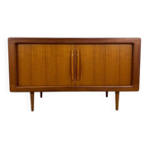 Buffet Dyrlund en teck avec portes escamotables, Danemark 1960
