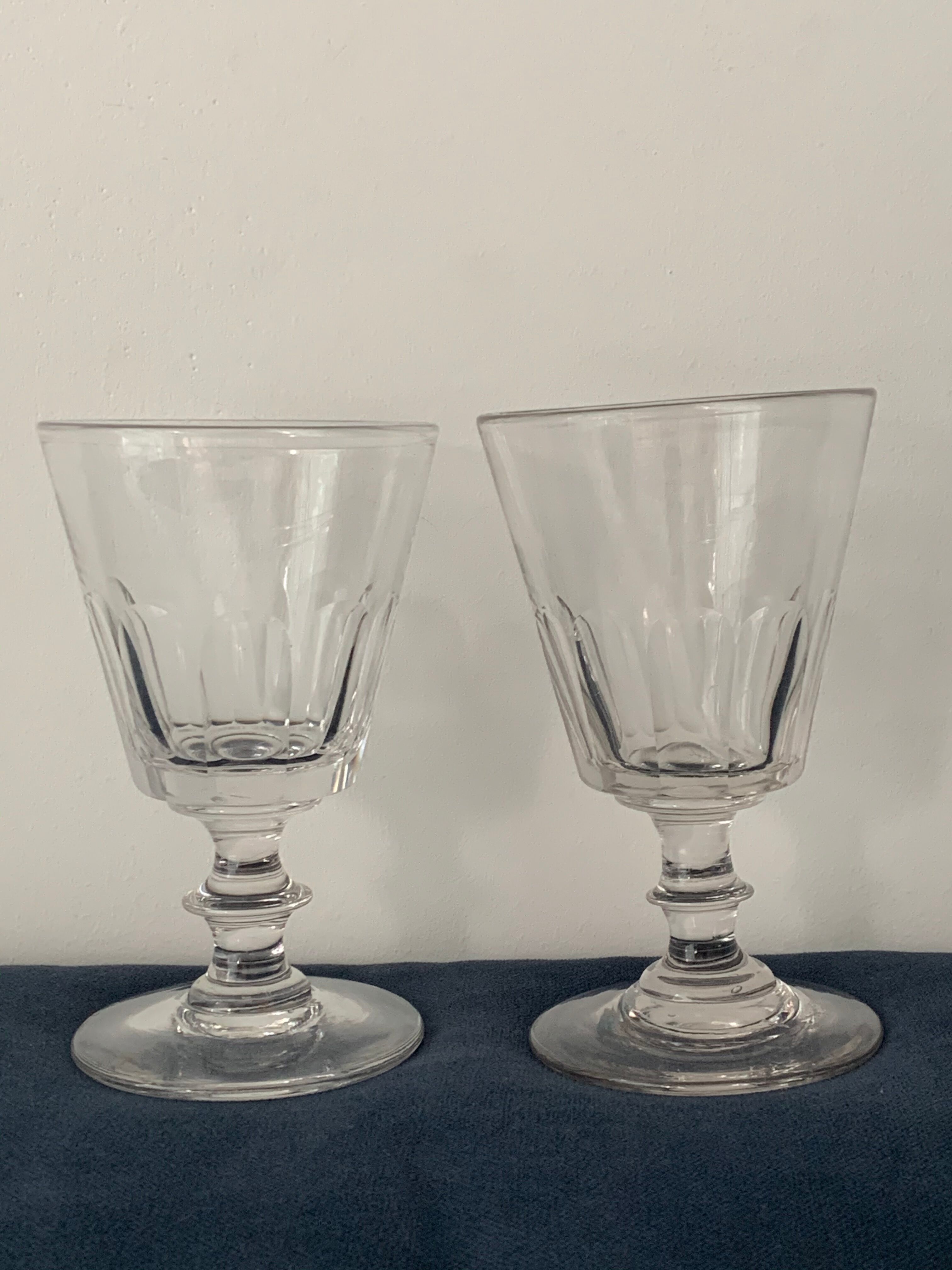 Suite of 5 old Baccarat walking glasses in crystal and glass