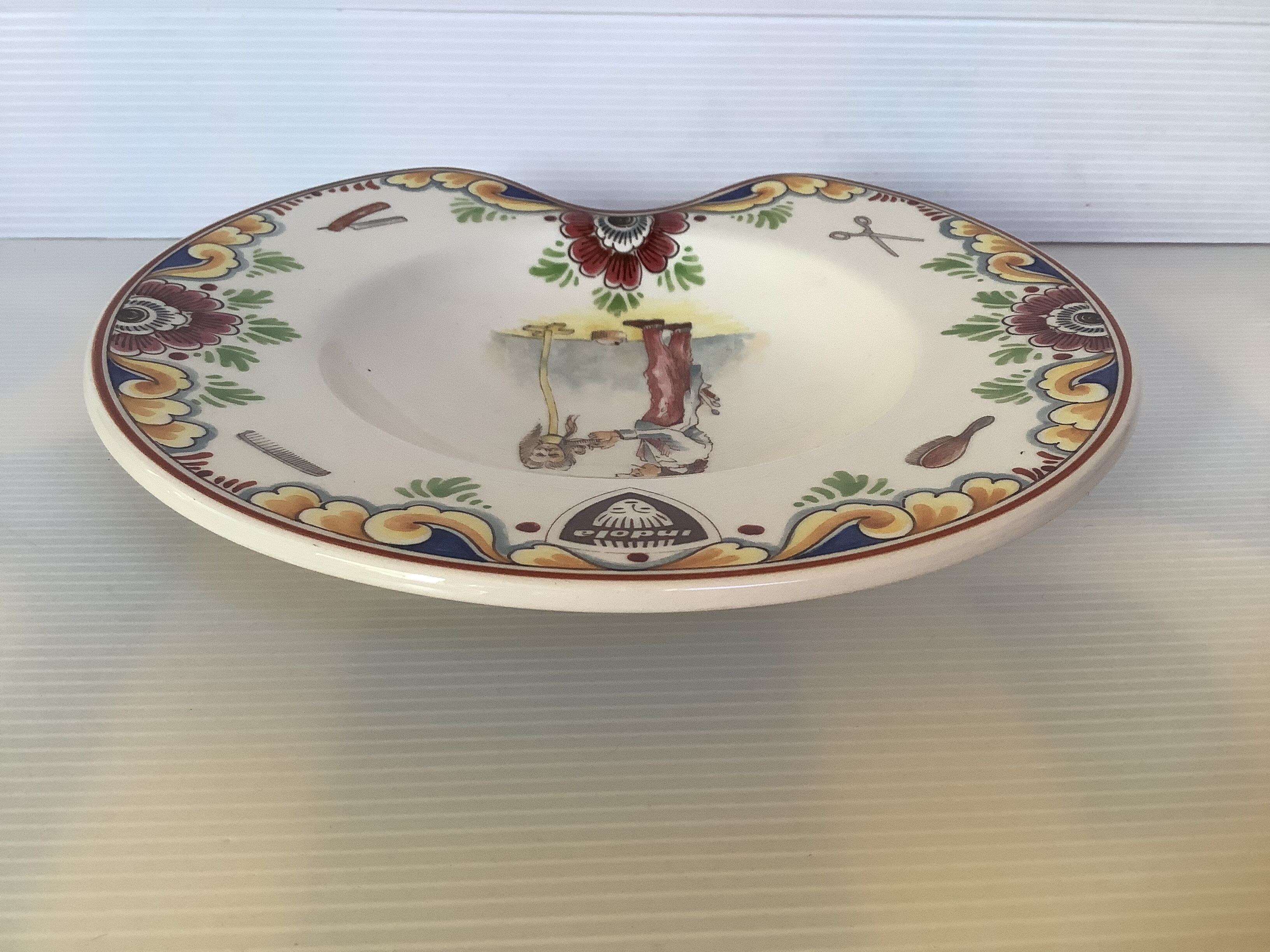 Royal Delft Holland barber shaving dish
