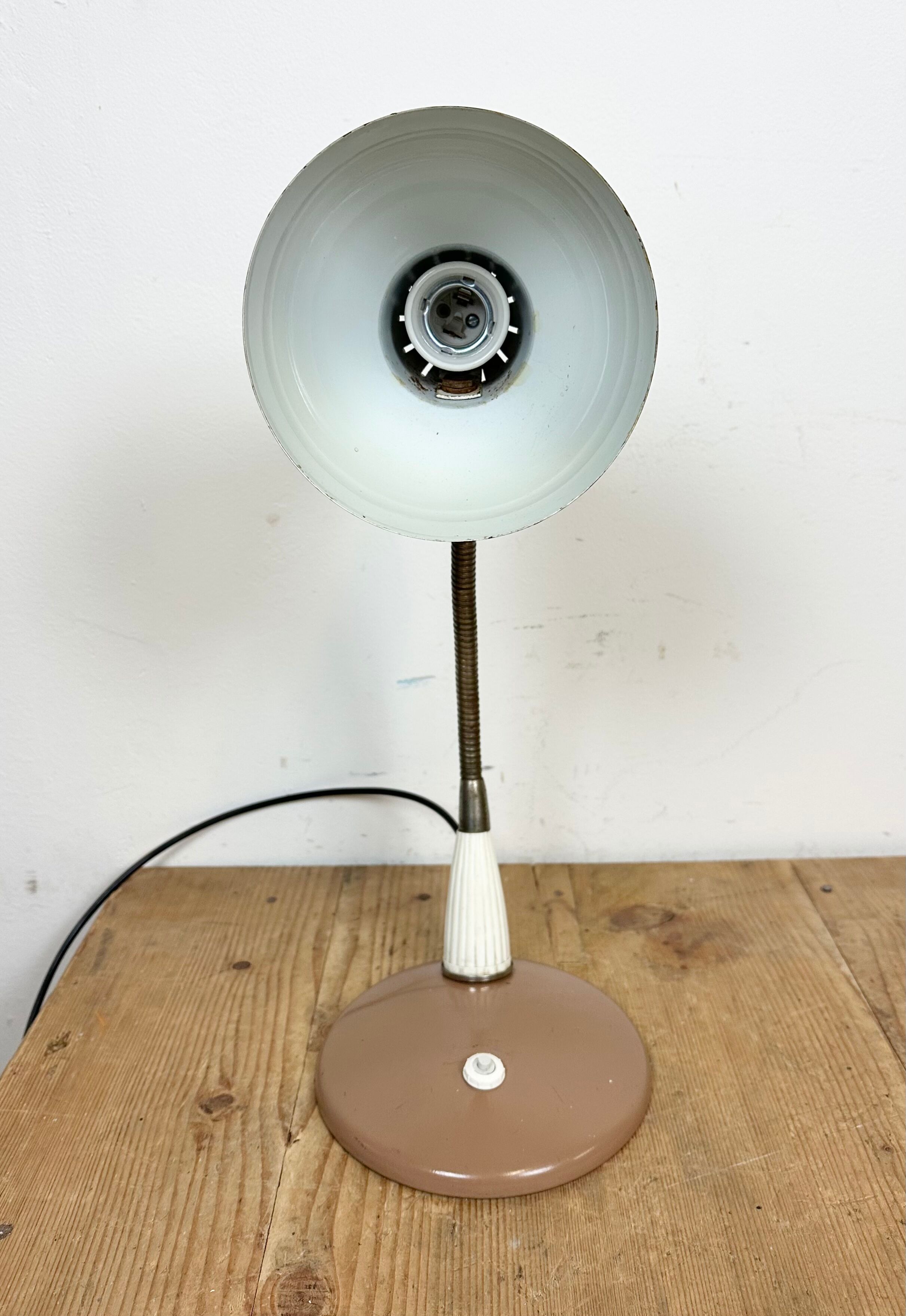 Industrial gooseneck table lamp, 1960s