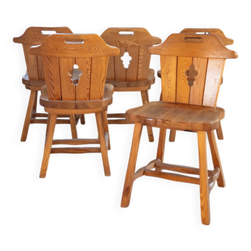 Set of four sculptural pine dining chairs – 1970s