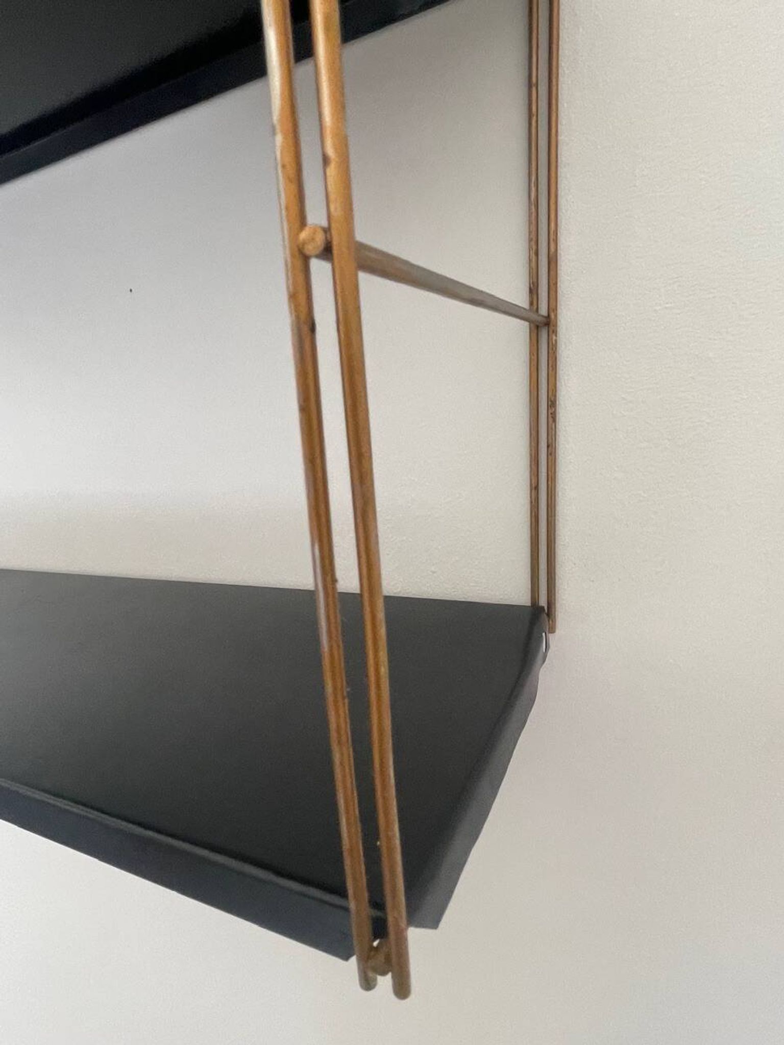 Etagère murale vintage modulable, metal et laiton circa 1960s