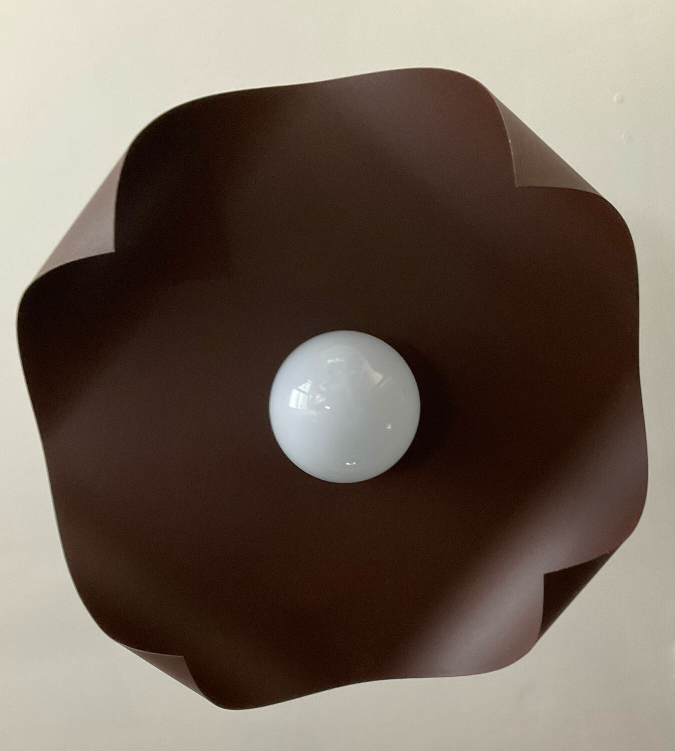 Design suspension in folded metal