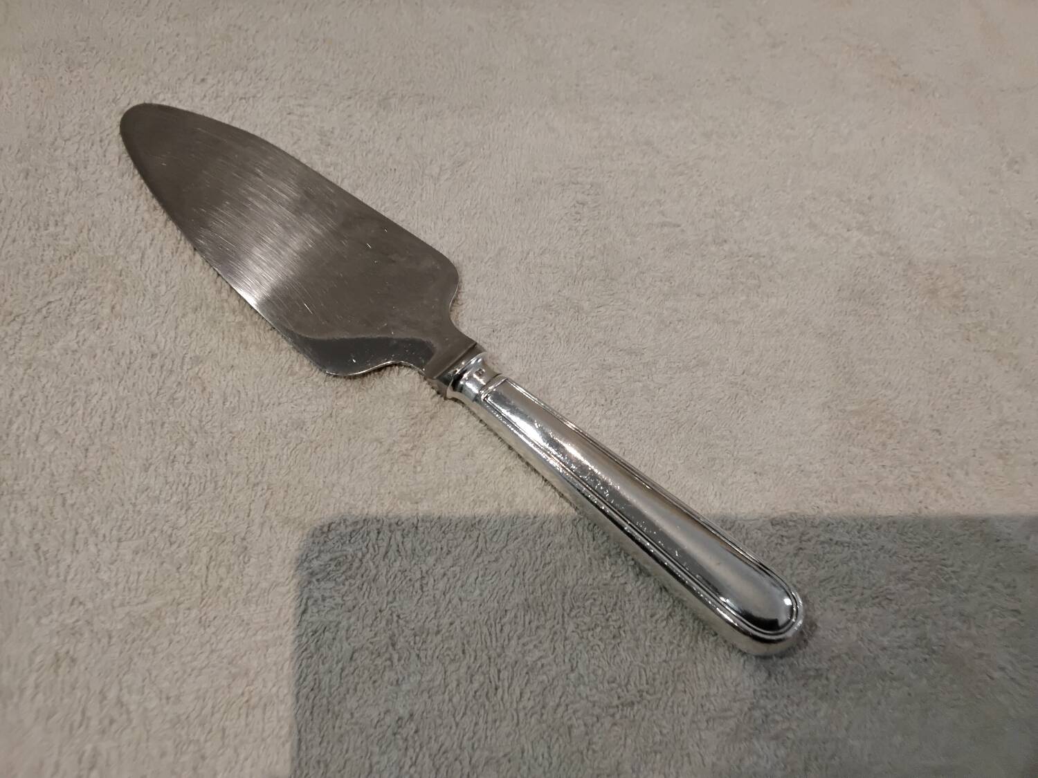 Silver-plated metal pie server, Christofle silversmith, Albi