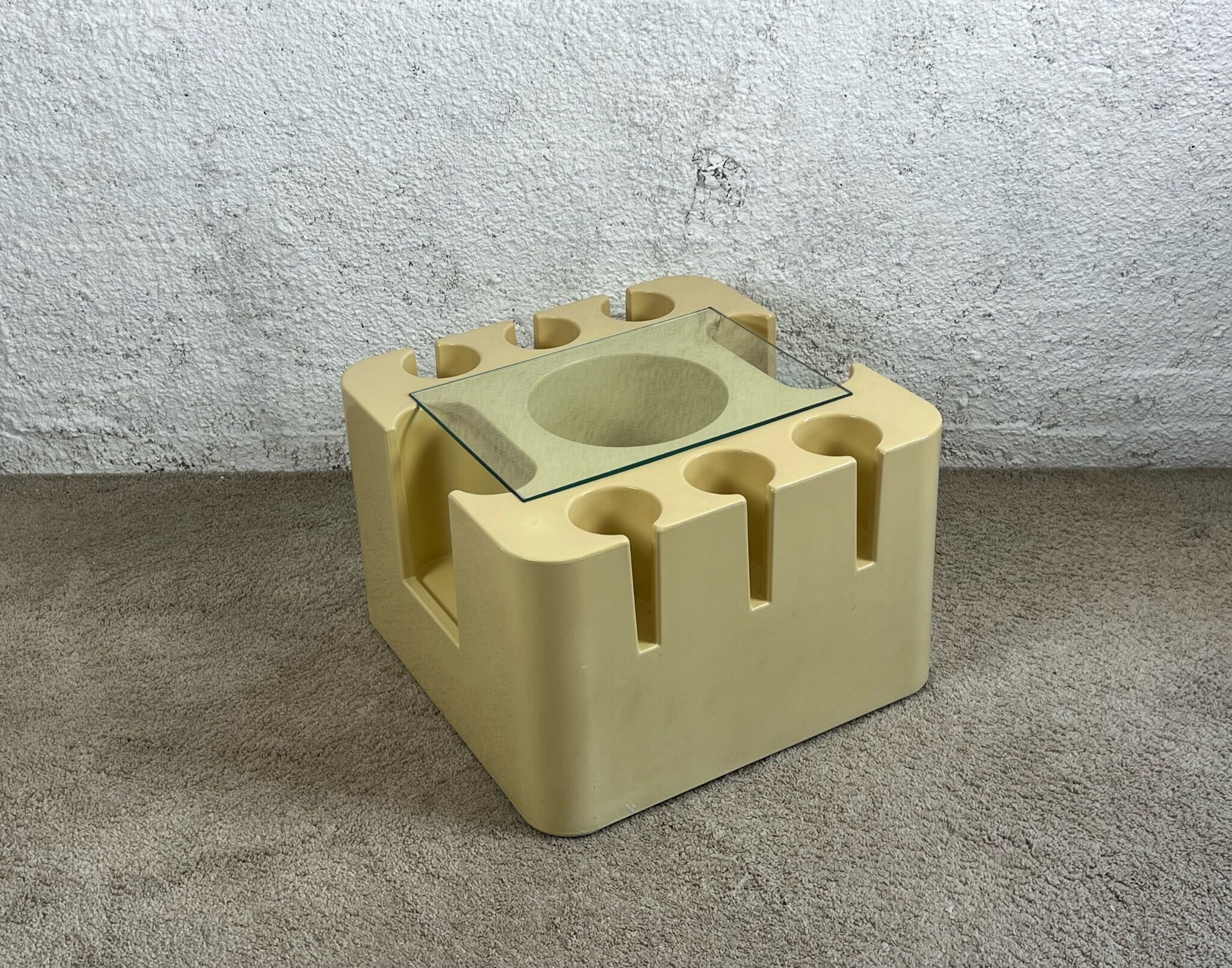 Table Bacco Artemide 60s, Sergio Mazza design - Vintage Plastic Age Mobile Bar Made in Italy