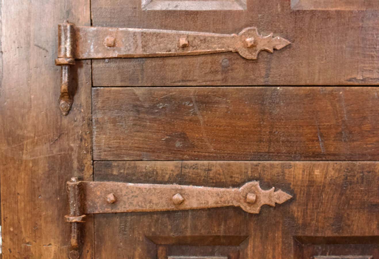 Carved wooden sideboard, 19th century