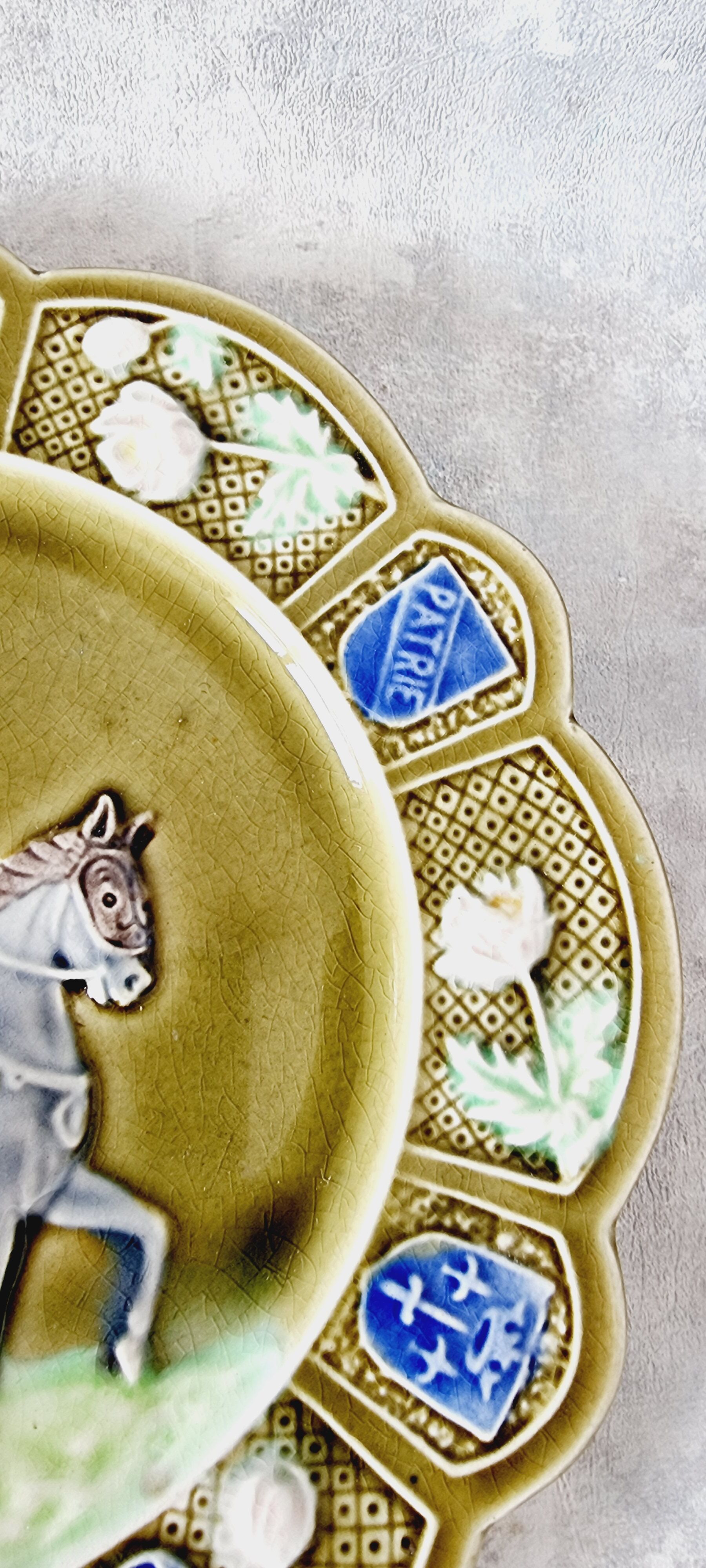1900 ceramic dish Sarreguemines