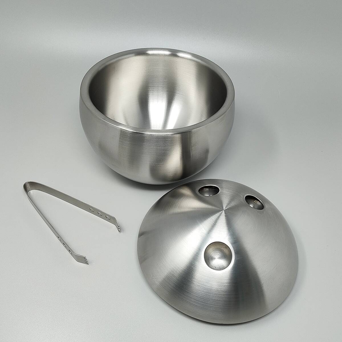 1970s Gorgeous "Bowling" Cocktail Shaker With Ice Bucket Tauma by Guzzini.