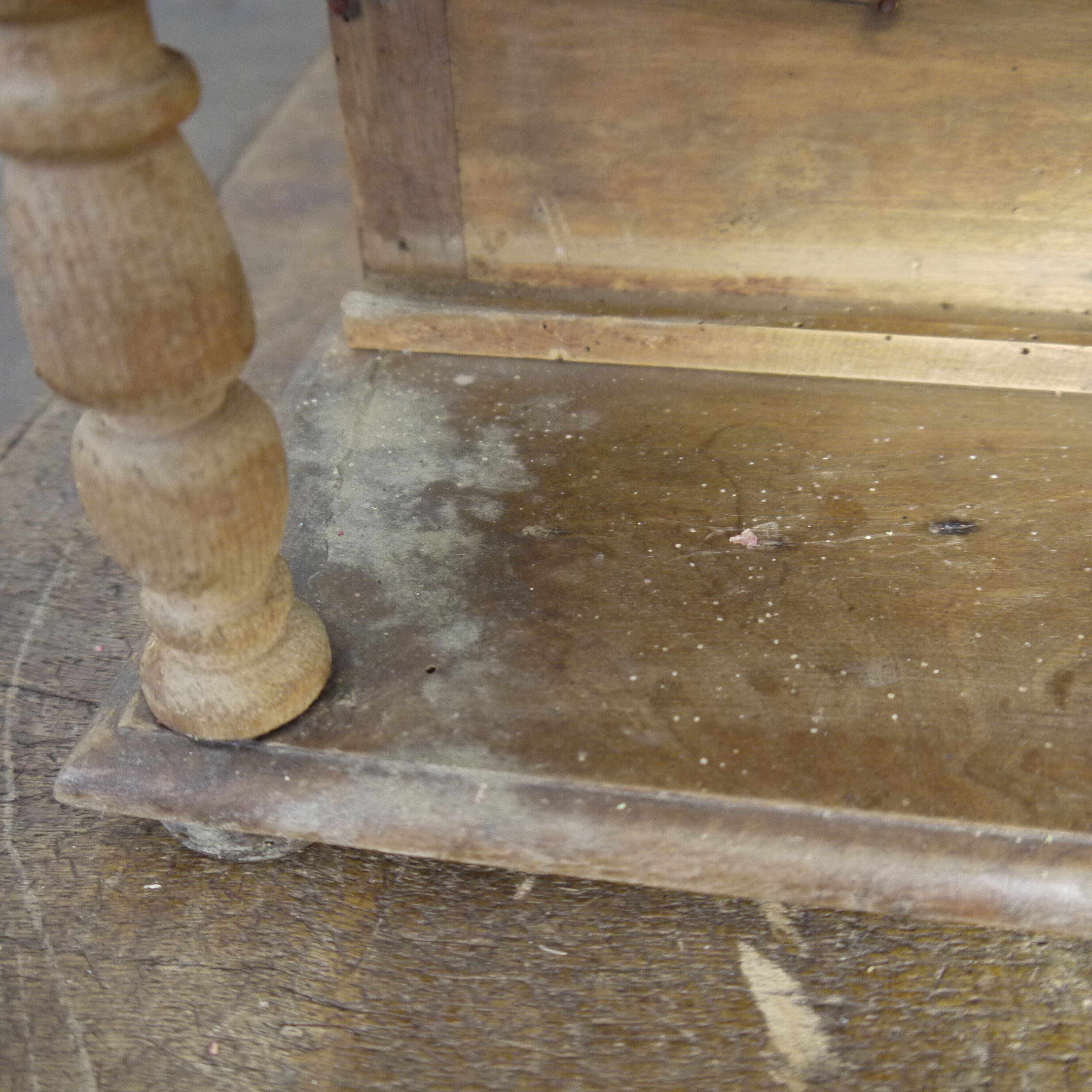 Vaisselier miniature en bois