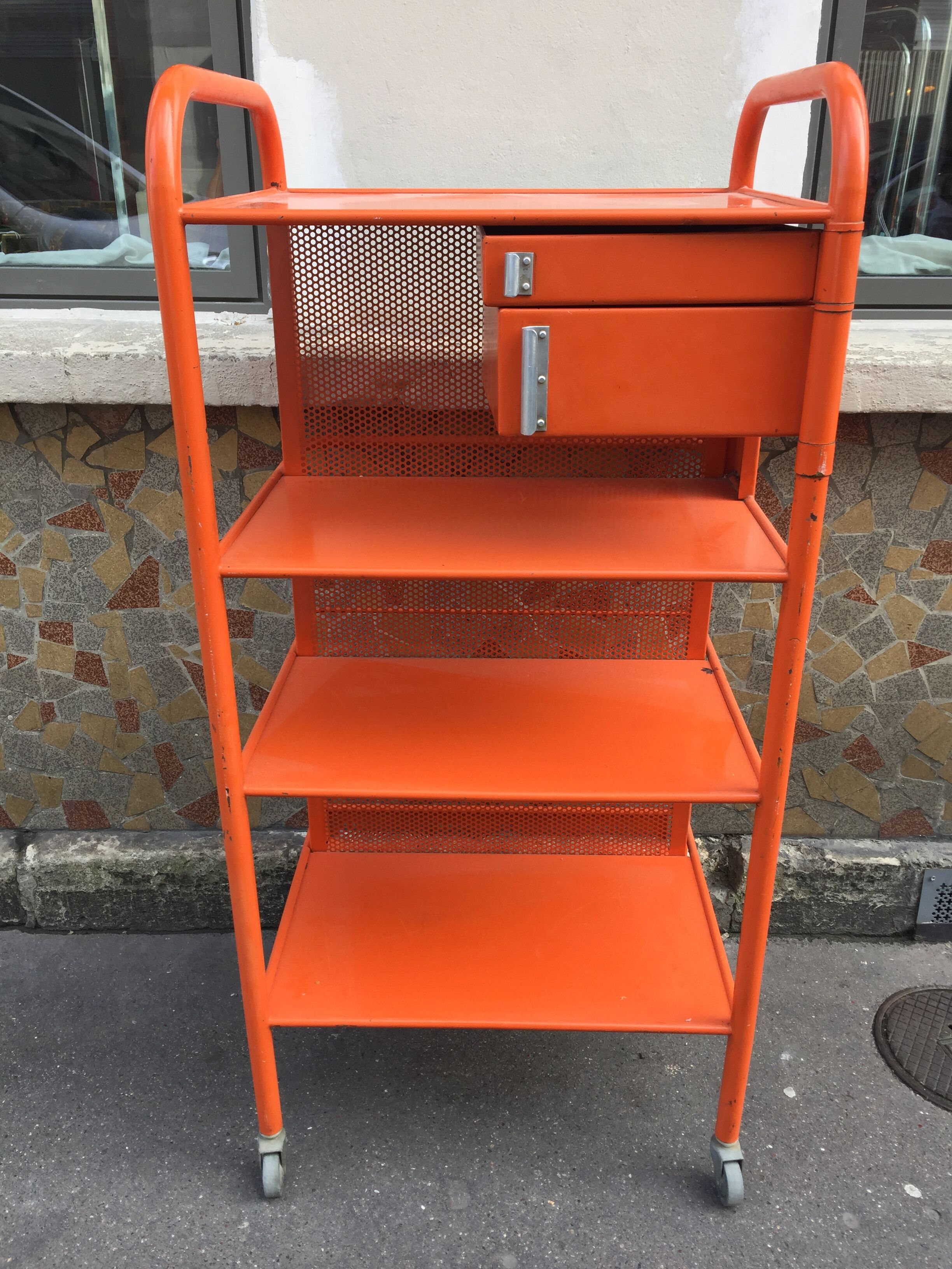 Meuble industriel de rangements