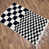 Handmade traditional Berber rug size 150 x 250 cm