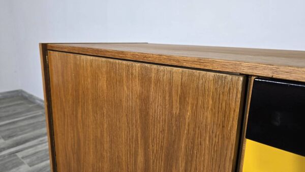 Buffet de Jiri Jiroutek pour Interior Prague, années 1960