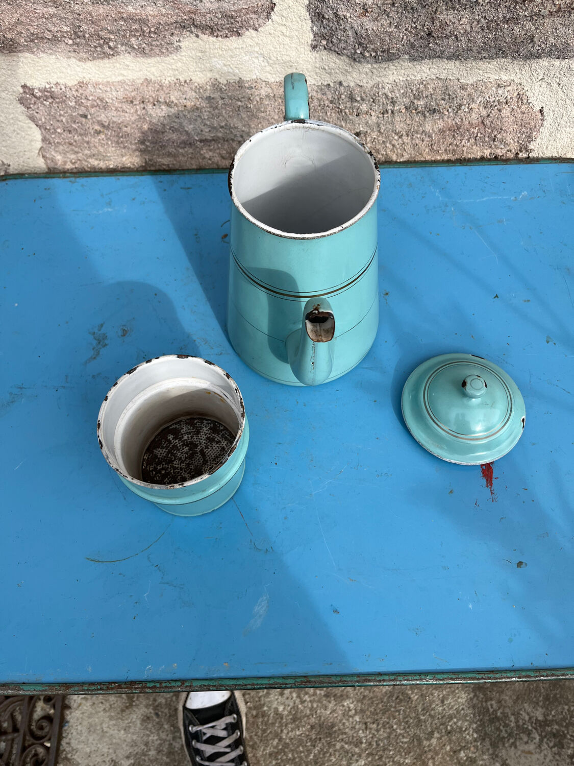 Enamelled coffee maker