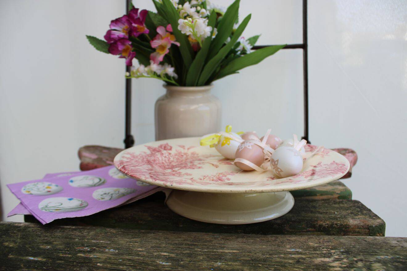 Coupe sur pied en porcelaine GIEN