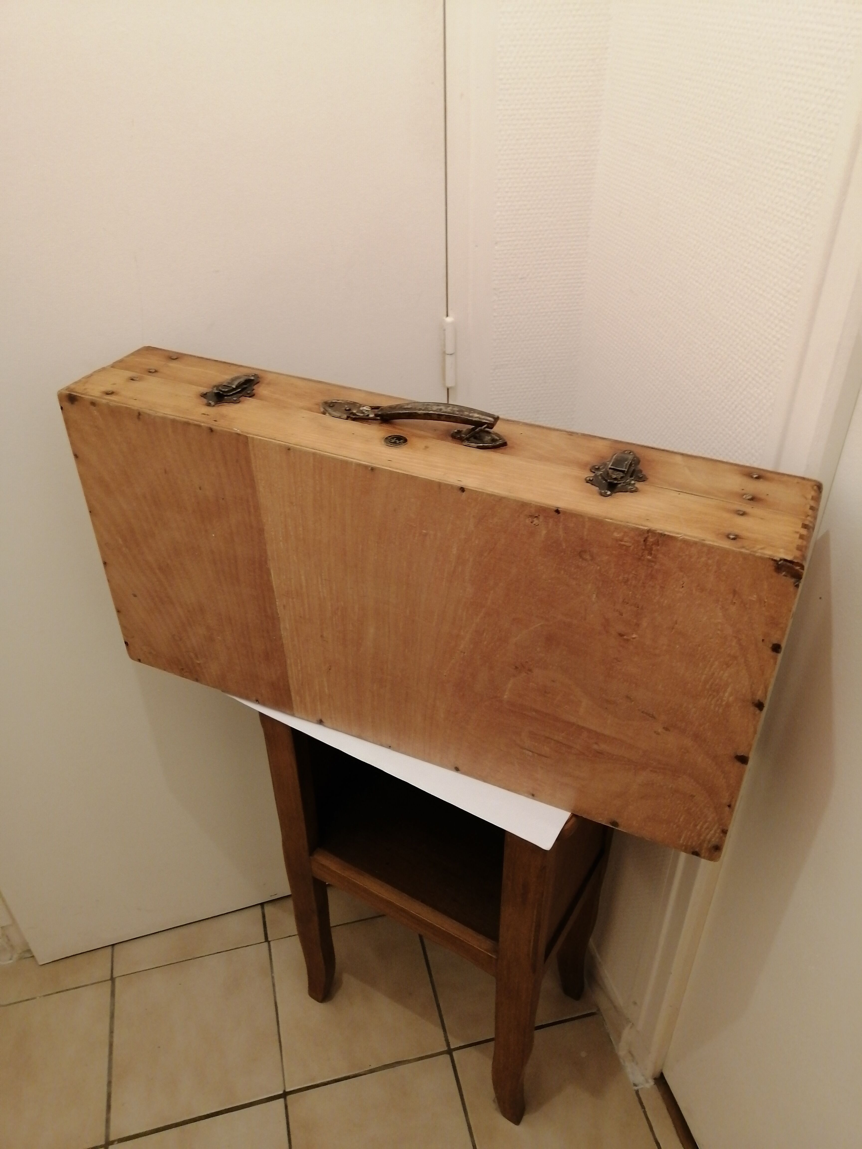 Wooden suitcase for old deco