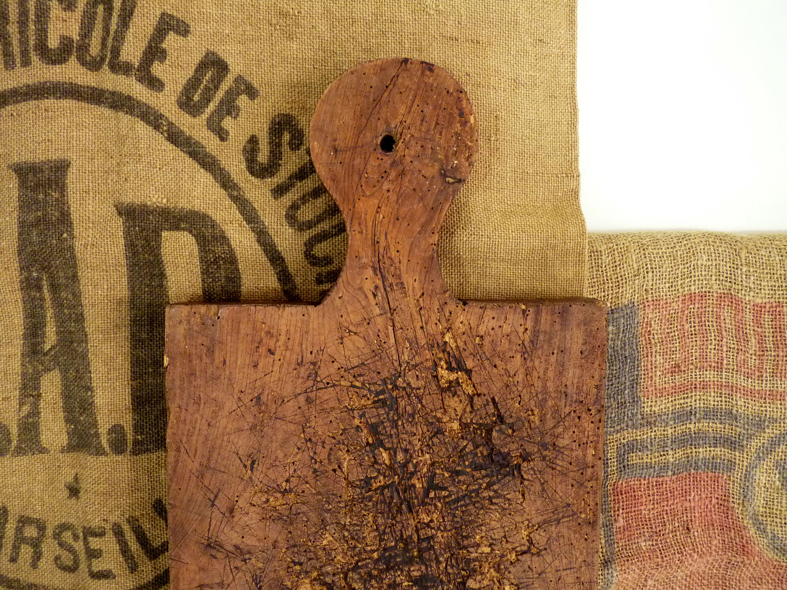 Cutting board, wooden cutting log