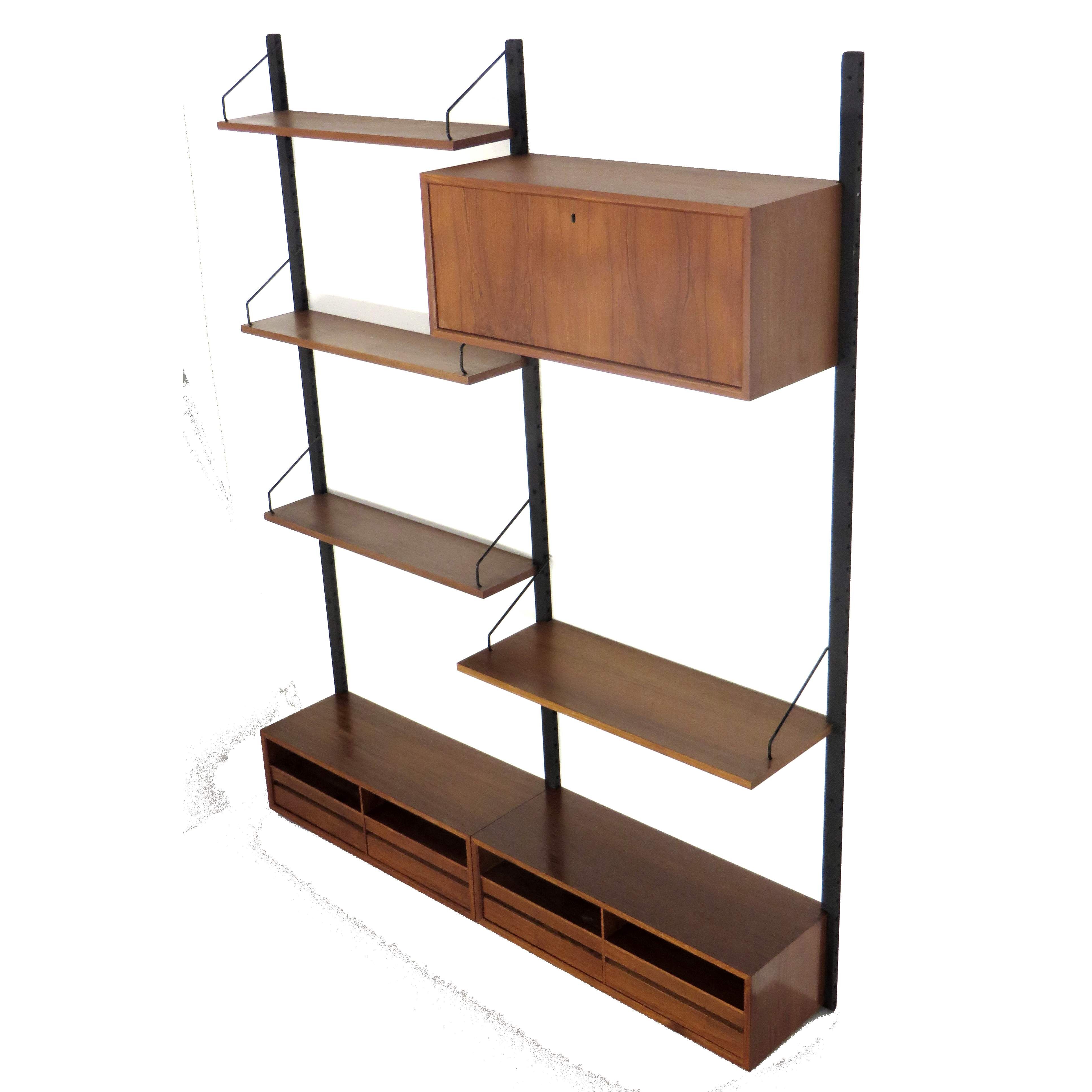 Wall system by Poul Cadovius made in the 60