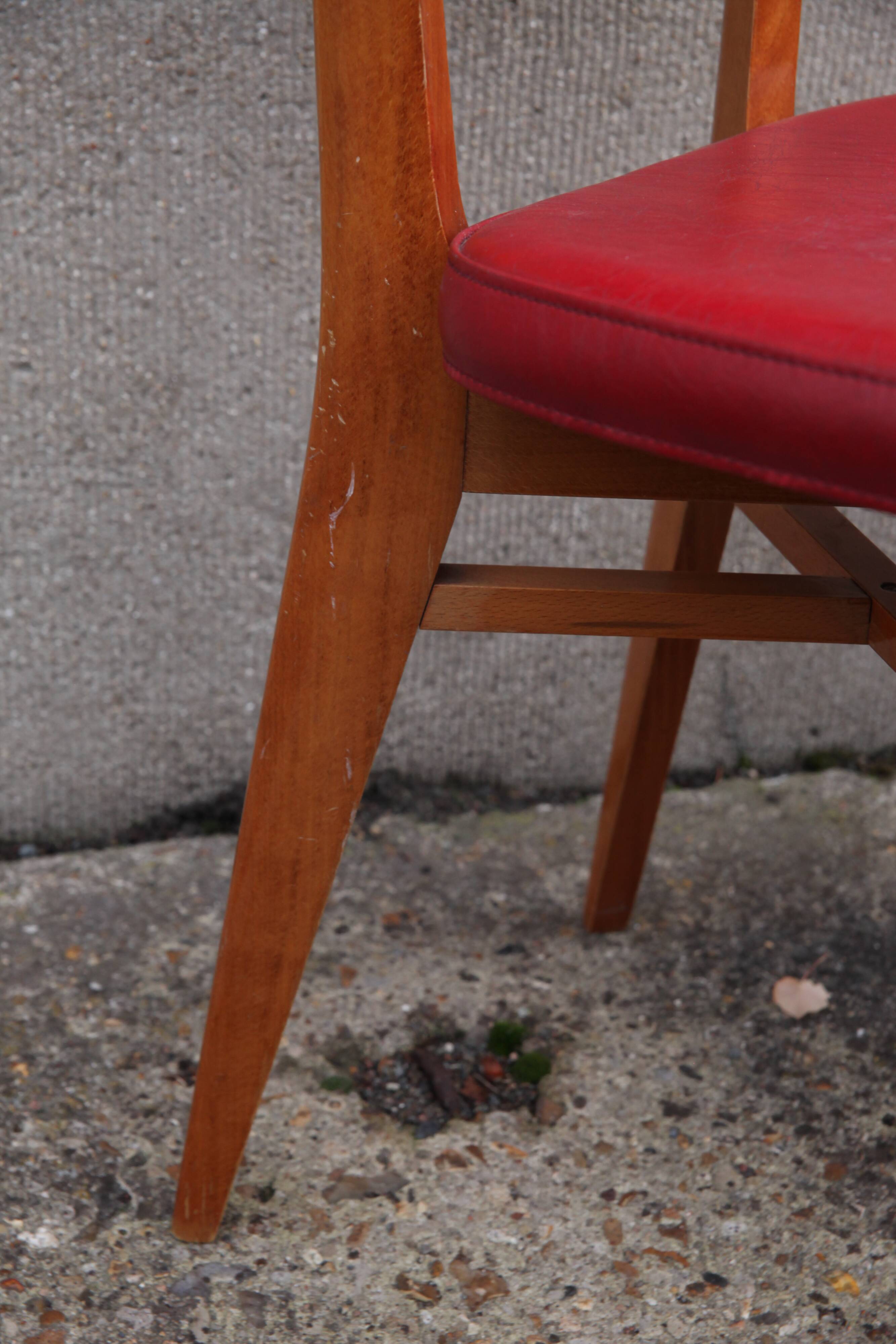 Pair of chairs type red skai bistro