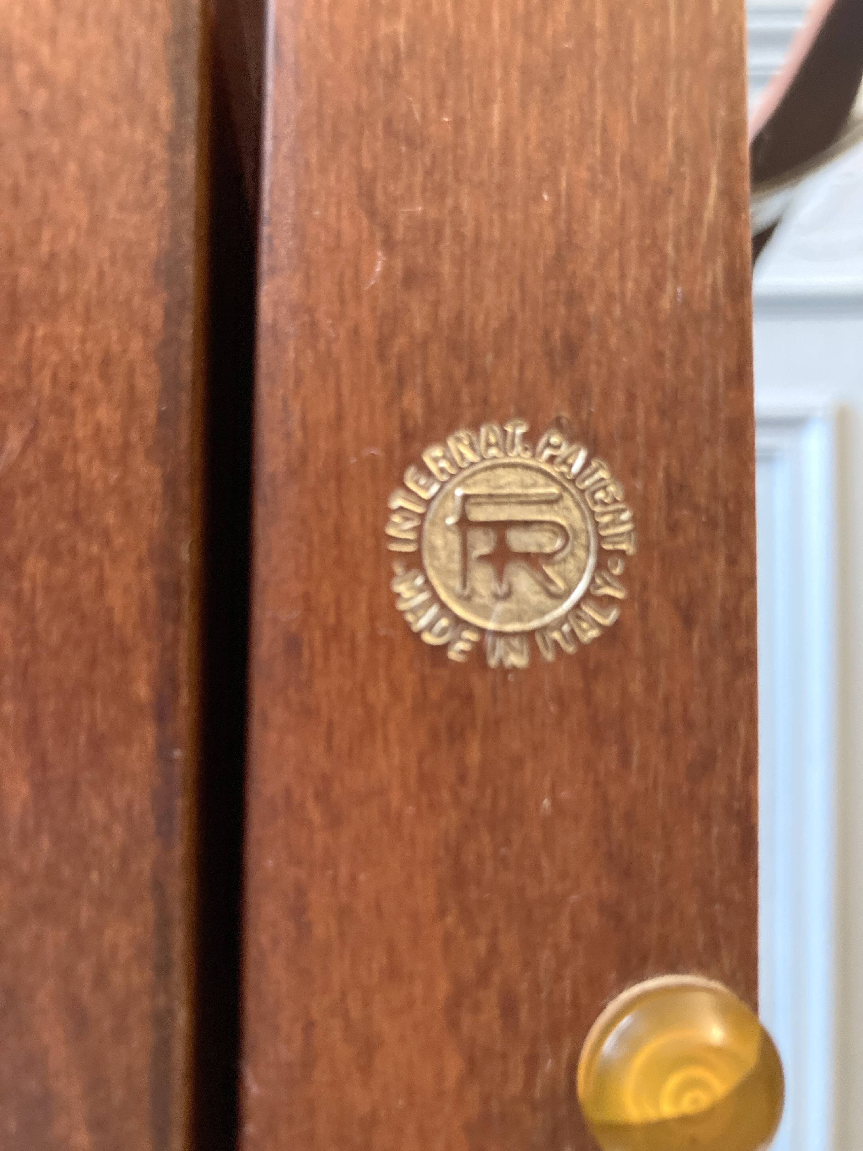 Fratelli Reguitti heated valet