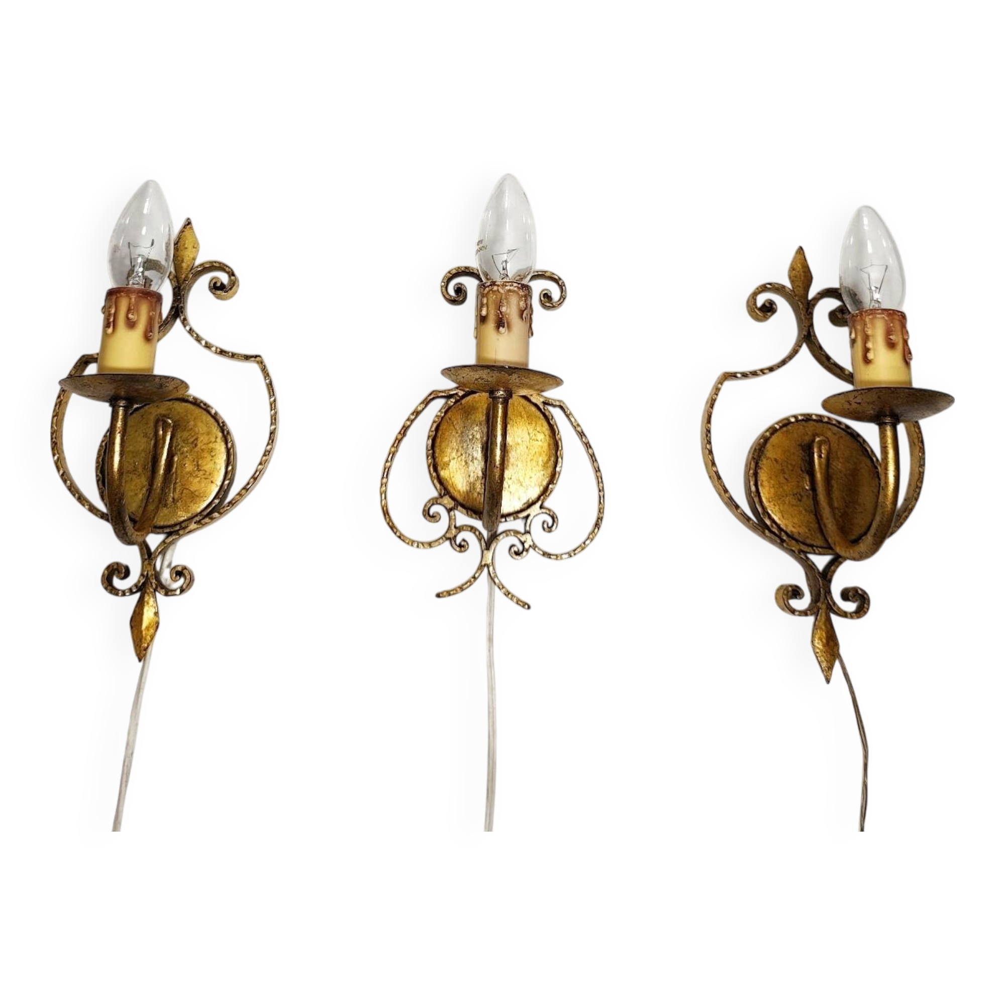 Apliques de hierro forjado y pan de oro. España, 1960s.