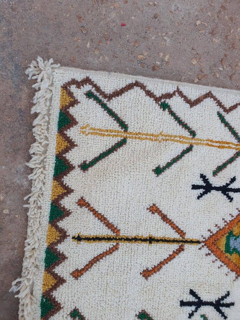 Handmade Moroccan Rug 250cm x 150cm