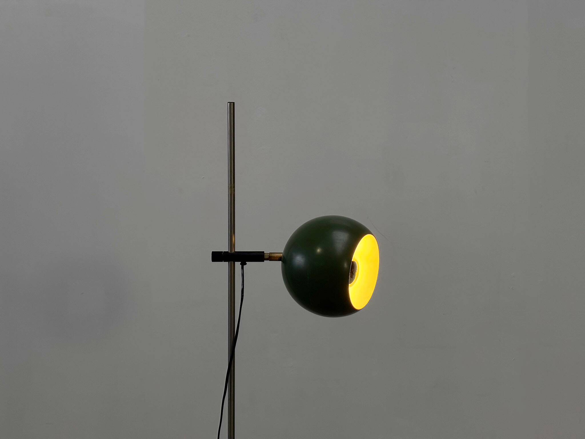 Green floor lamp by HKA Helsingin Kaasuvalo