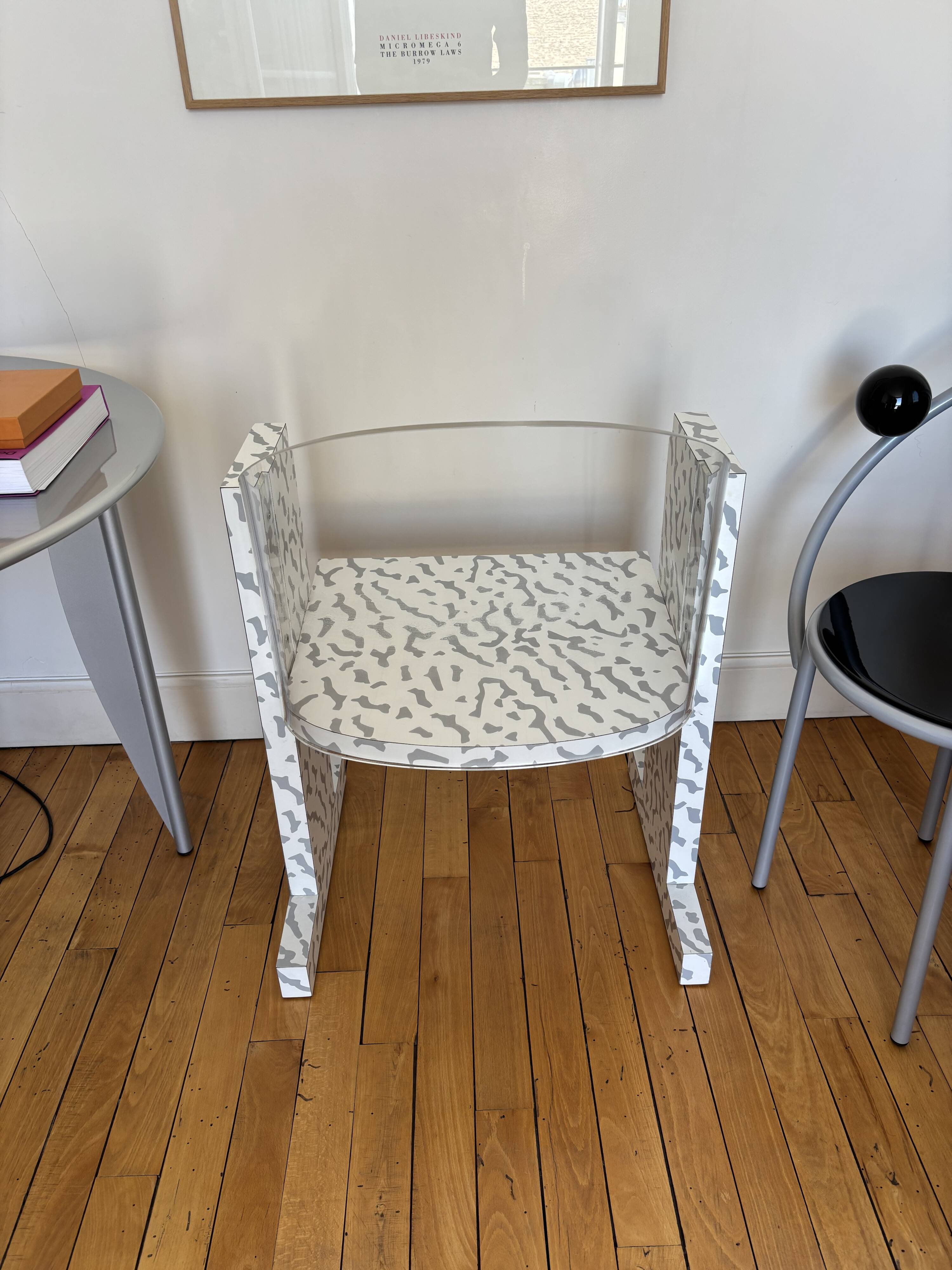 Chaise Teodora Ettore Sottsass