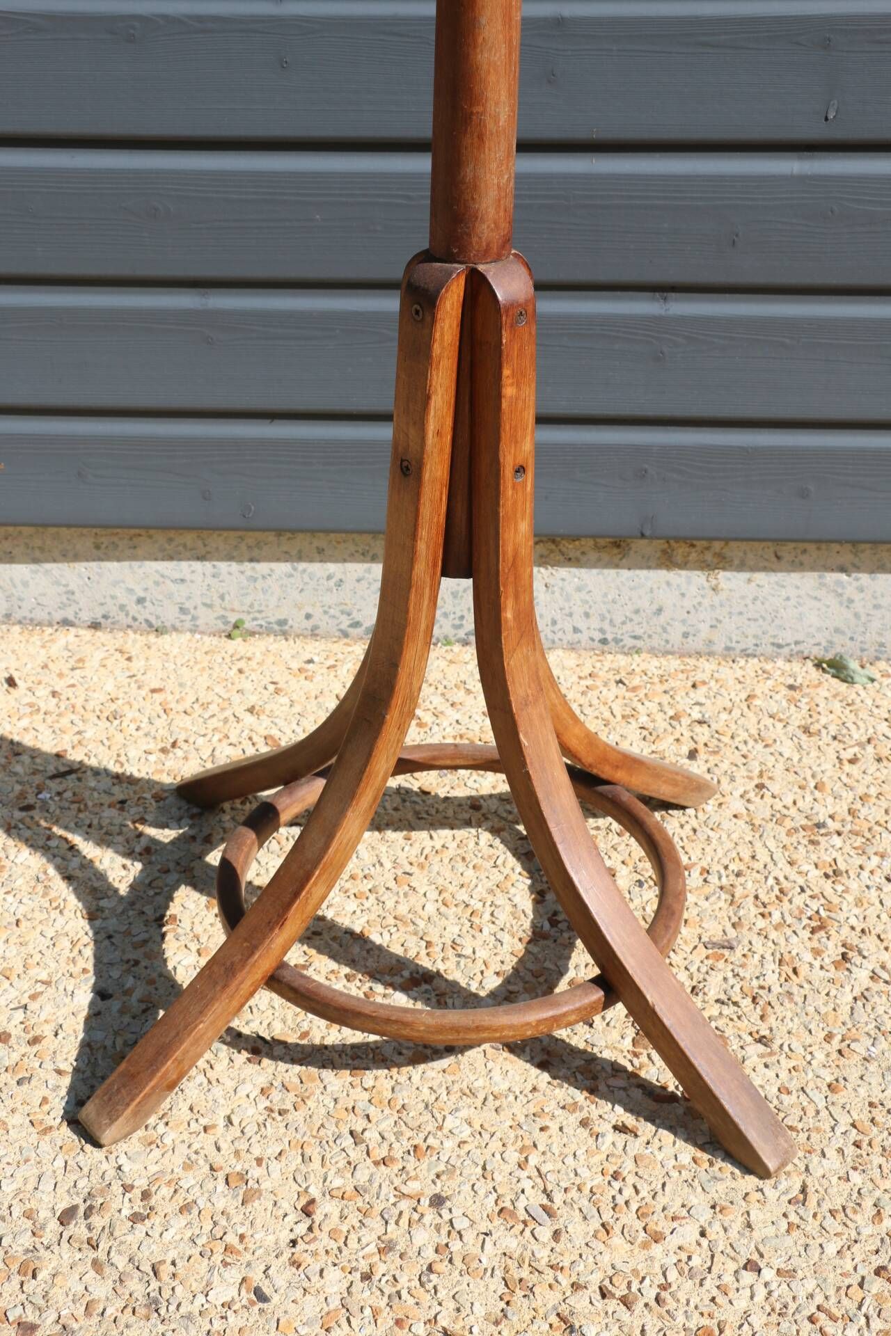 Dark baumann parrot coat rack (a6)