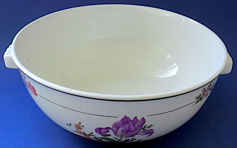 Soupière en semi-porcelaine d'Orchies à décor floral